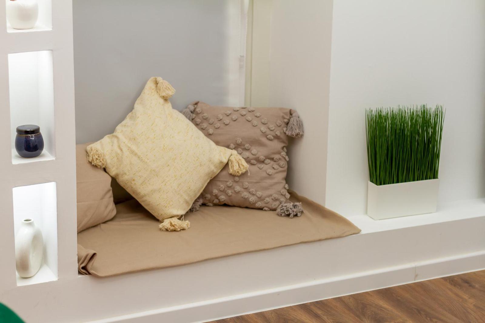 Elisabeth Nest W 2br And Ac By Nw Apartment *